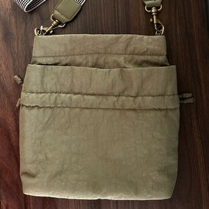 Universal Thread Olive Crossbody Bag